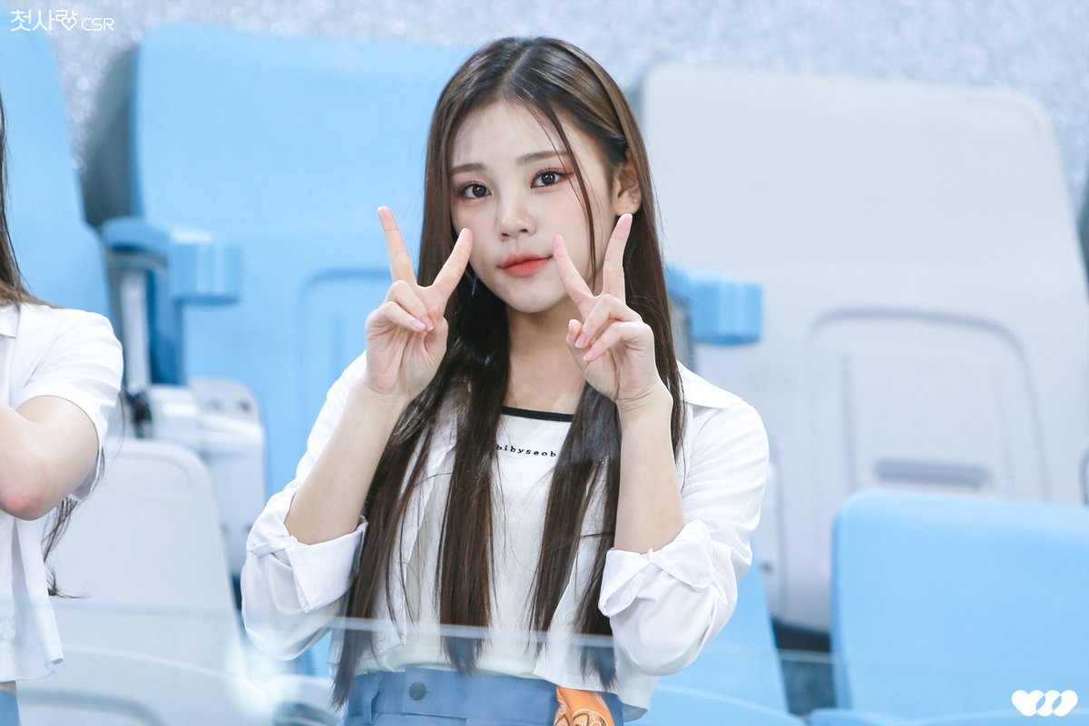 csn7272's tweet photo. 230302  UPDATE
💚 #첫사랑 (CSR)  :  OFFICIAL SNS

:  #Again_CSR  Behind

▷  Fancafe
▷  Twitter 
https://t.co/I8Gz4v7YQm
▷  Instagram
▷  Facebook

↳  Linktree│첫사랑(CSR)
🔗https://t.co/jaLxoOjGwS

(Cr. CSR Twitter) https://t.co/3iSno7KuOw