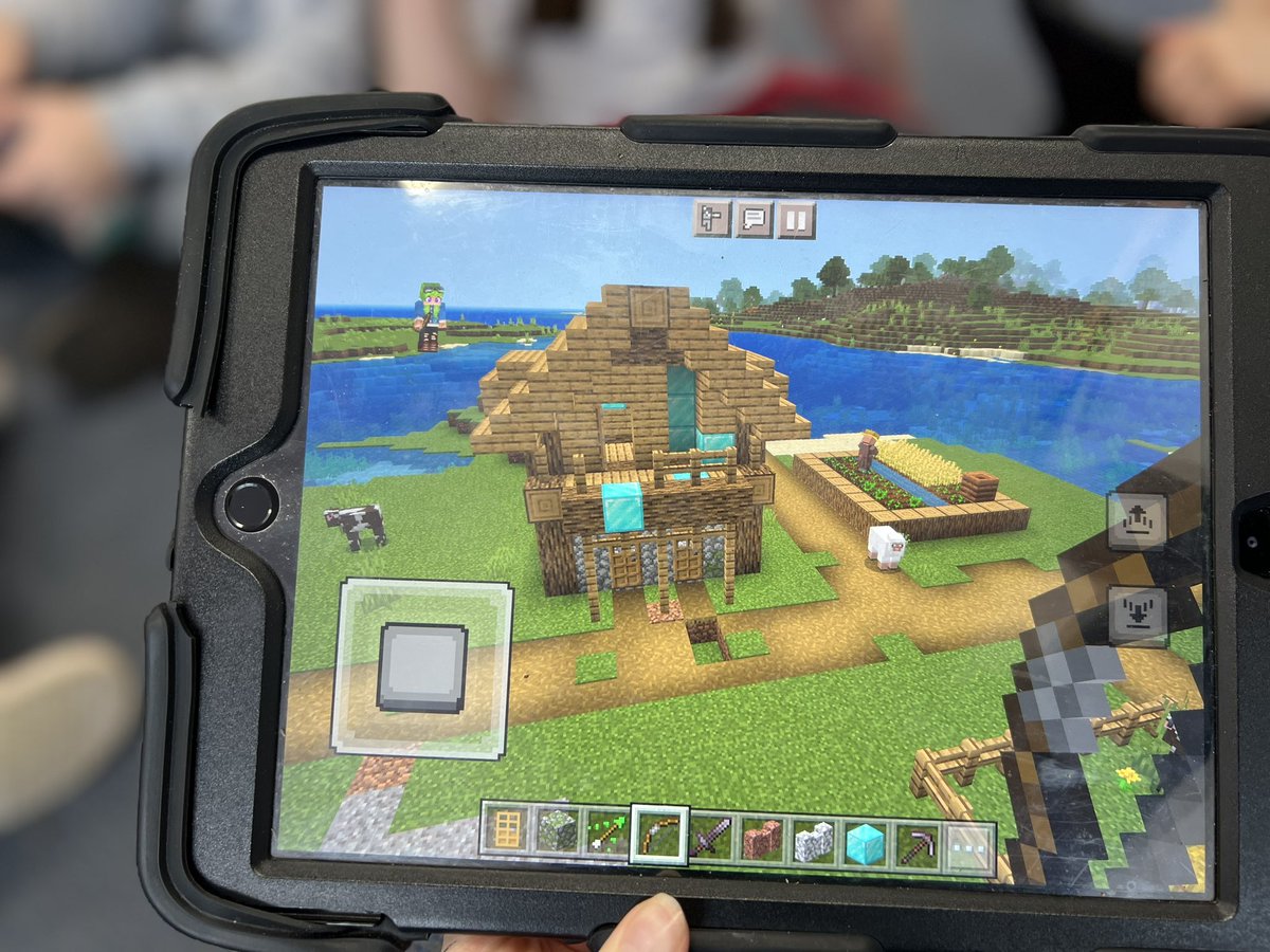 MidCalder_PS's tweet image. The Big Bad Wolf has changed his ways and P2 and P3/2 were challenged to design a new house for him to settle down in using @Minecraft. We SOARed with our creativity and problem solving skills! 📱🏠 #WorldBookDay2023 @WorldBookDayUK @wldigilearn #MCPSP2 #MCPSP3_2 @wl_literacy