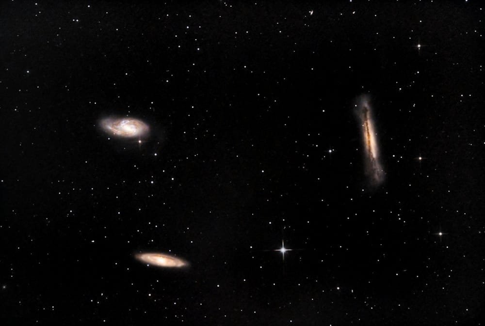 ceretta_alberto's tweet photo. Hace 10 años dictamos el primer curso de astrofotografía en el @oalmuruguay @dicytmec con solo 6 inscriptos. Con inmensa alegría les contamos que en esta edición 2023, llevamos 150 anotados. GRACIAS ❤️. Imagen  lograda por Sebastián Femenías participante de esa primera edición. https://t.co/KFn2oj32XN