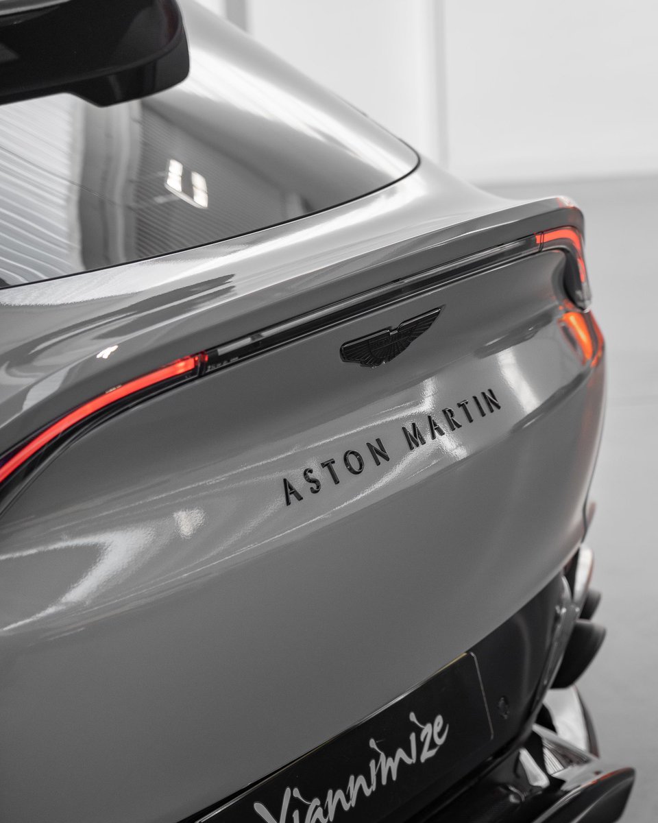 Aston Martin DBX 707 wrap complete in Nardo grey! 👌🏼