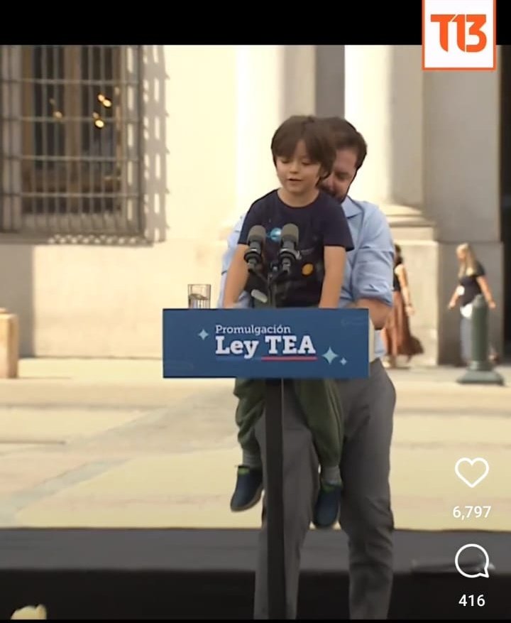 rodrigovega's tweet photo. Quiero agradecer al Presidente @GabrielBoric por la promulgación de la #LeyDeAutismo. Pero principalmente le quiero dar las gracias por bancarse hoy a Gabriel. El autismo es una condición que se manifiesta de muchas formas, y él demostró una tremenda compresión y cariño. https://t.co/YSGIDB9Ic7