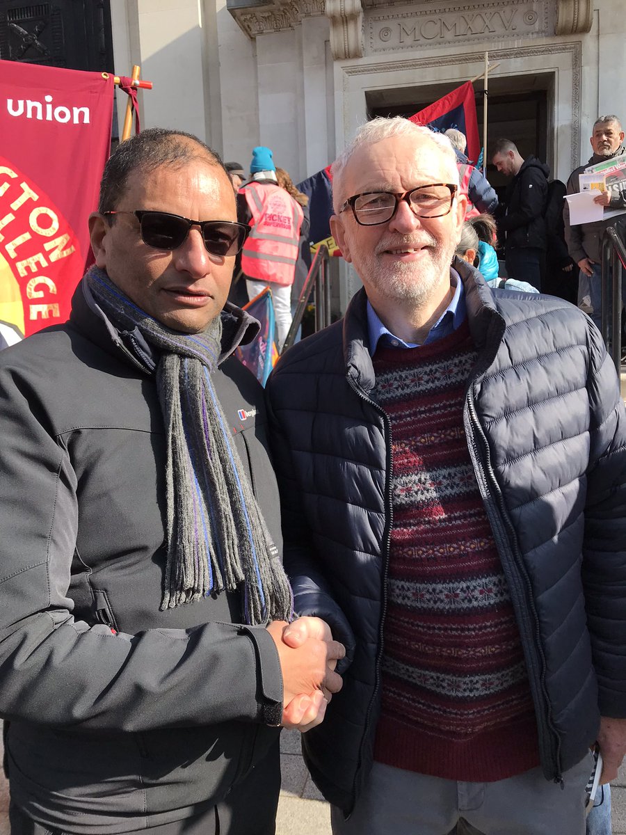 TocquevilleJnr's tweet image. Traveled to Islington with @MichaelRosenYes (who insisted on teaching me Yiddish) for #SaveOurSchools rally
Then bumped into @jeremycorbyn & @LauraAlvarezJC
Positive & Life affirming morning with some wonderful folk 🙏🏽