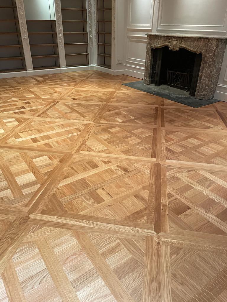 planet_flooring's tweet photo. Completed this interesting project in SW3. Hand cut #versailles panels supply and fitted, sanded and finished with #Osmo oil https://t.co/4nuAYgU2oZ