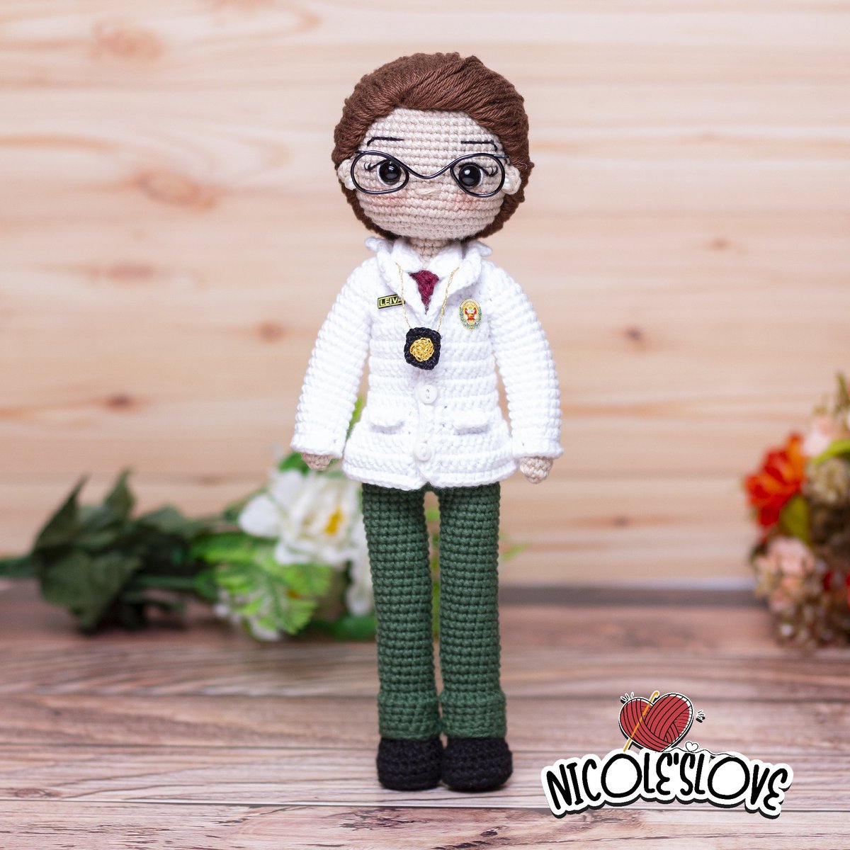 NicolesLove_'s tweet photo. Policia Criminalística 👮🏻♀️
Si deseas hacer un regalo especial, personalizado y hecho a mano, lo tenemos !!!!!
Agenda Abril abierta 🗓
#policiacriminalistica #pnp #policianacionaldelperu #amigurumi #muñecotejido #hechoconamor #limaperu #compraperuano #hechoamano #hechoenperu https://t.co/NbbfLa5N5m
