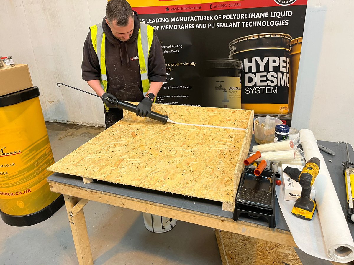 AlchimicaUk's tweet photo. ‼️ ALCHIMICA OFFER TRAINING‼️

Kelvin &amp; Rhys our Technical &amp; Training team held a training day at our warehouse last week! 

This is a great opportunity to engage with our technical team and introduce you to our system and range of products we offer. 

📧 - info@alchimica.co.uk https://t.co/YzjIlAKCAi