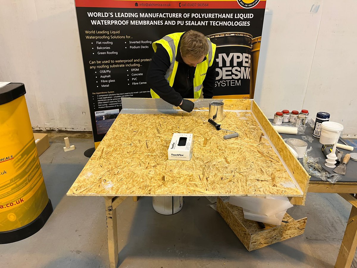 AlchimicaUk's tweet photo. ‼️ ALCHIMICA OFFER TRAINING‼️

Kelvin &amp; Rhys our Technical &amp; Training team held a training day at our warehouse last week! 

This is a great opportunity to engage with our technical team and introduce you to our system and range of products we offer. 

📧 - info@alchimica.co.uk https://t.co/YzjIlAKCAi