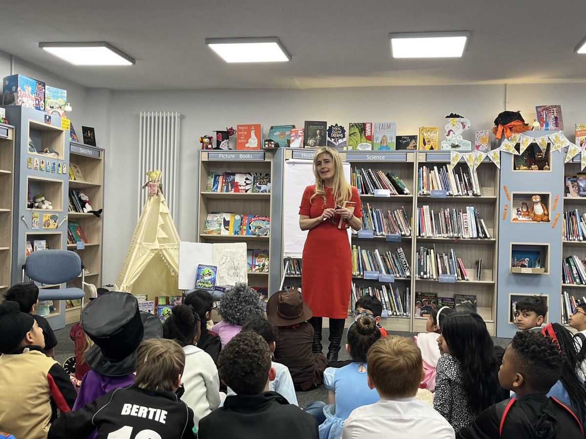Years 3 and 4 are having a very special Q&A session with @CressidaCowell in @JenynsLibrary! 

#WeAreWGS #WorldBookDay #powerofpartnerships #readingforpleasu