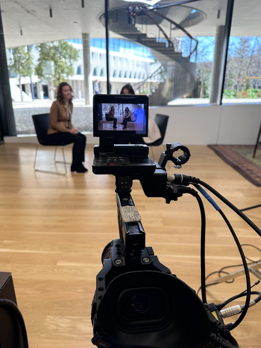 bbvaam_es's tweet photo. 💜 El próximo 8 de marzo celebramos el #DíaInternacionalDeLaMujer y hoy en #CiudadBBVA hemos estado preparando un video muy especial sobre la #mujer, los #jóvenes y la #sostenibilidad en la industria de gestión de activos.
🎥 Cámara y...¡acción! https://t.co/O0PJ3VXtjd