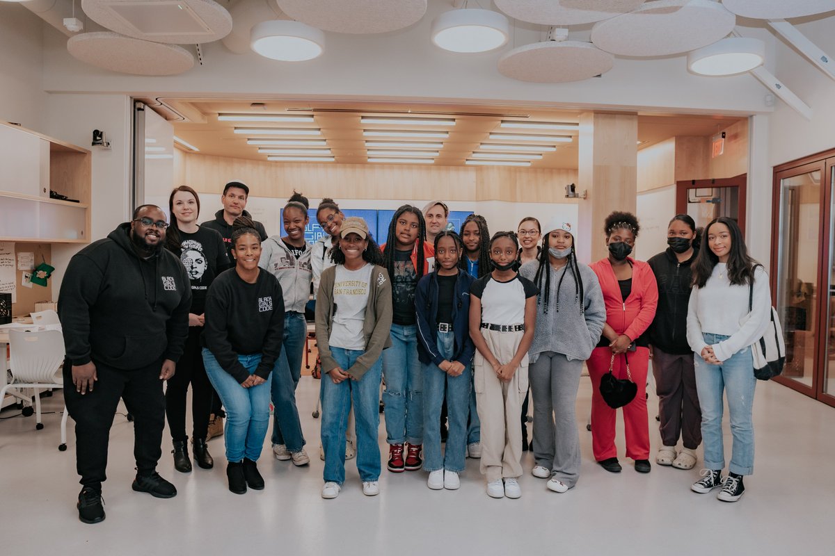 It was a pleasure teaching <a href="/BlackGirlsCODE/">Black Girls Code</a>'s first in-person workshop in the Bay Area since the start of the pandemic. The girls and I had so much fun learning how to code a Hip Hop song in Python using <a href="/EarSketch/">EarSketch</a>. Thanks to <a href="/Google/">Google</a> for welcoming us at Code Next in Oakland.