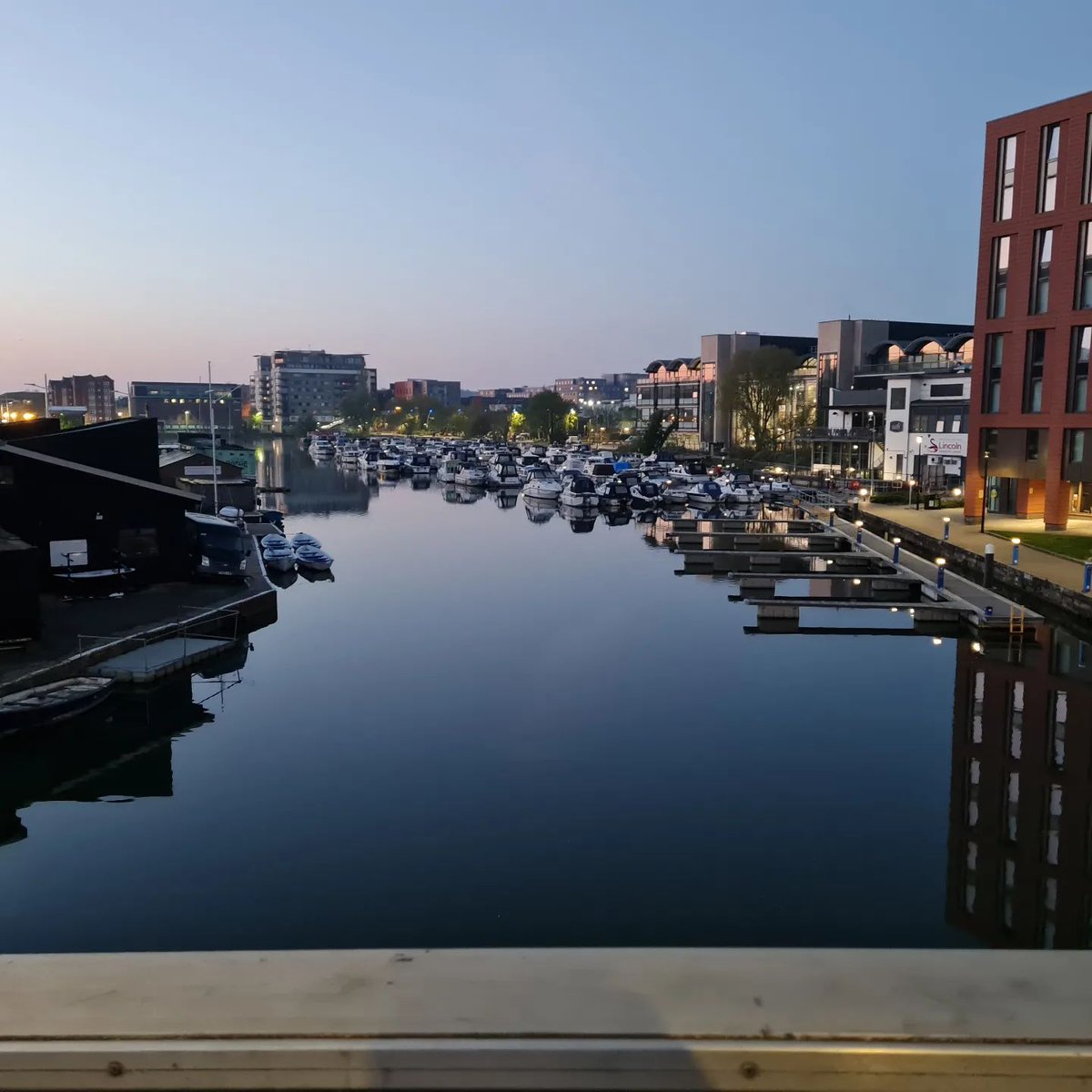 A peaceful start to the day. 💙

Photo credit to Liam Whitehead.

Keep sharing your pictures using #UniLincolnPOTW for a chance to win next week.