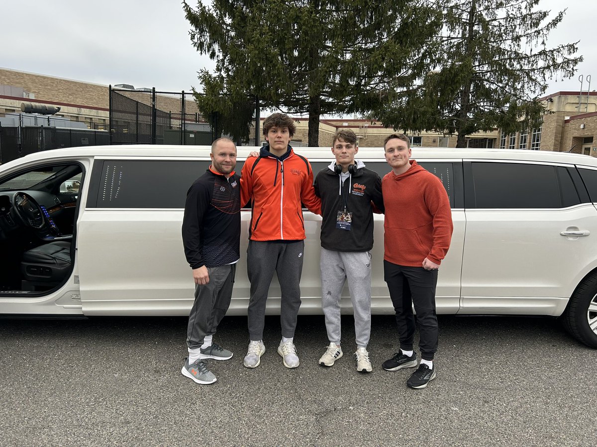 CHSwrestling14's tweet image. States Weekend Starts Today! 💪🏼The Chiefs travelled to AC in style! 🙌🏻 @Cherokee_HS @TheMatPack