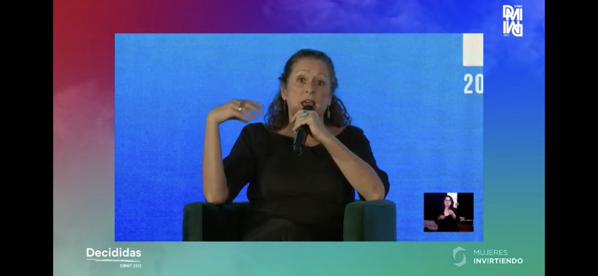 “El feminismo que no nos incomoda, es feminismo light”. 
Cuánto aprendí de <a href="/abigaildisney/">Abigail Disney</a> del feminismo interseccional y colectivo. De los derechos de las mujeres y la maternidad. De lo que tomamos y dejamos de nuestra crianza… y que bien me cayó además. #DMIDecididas