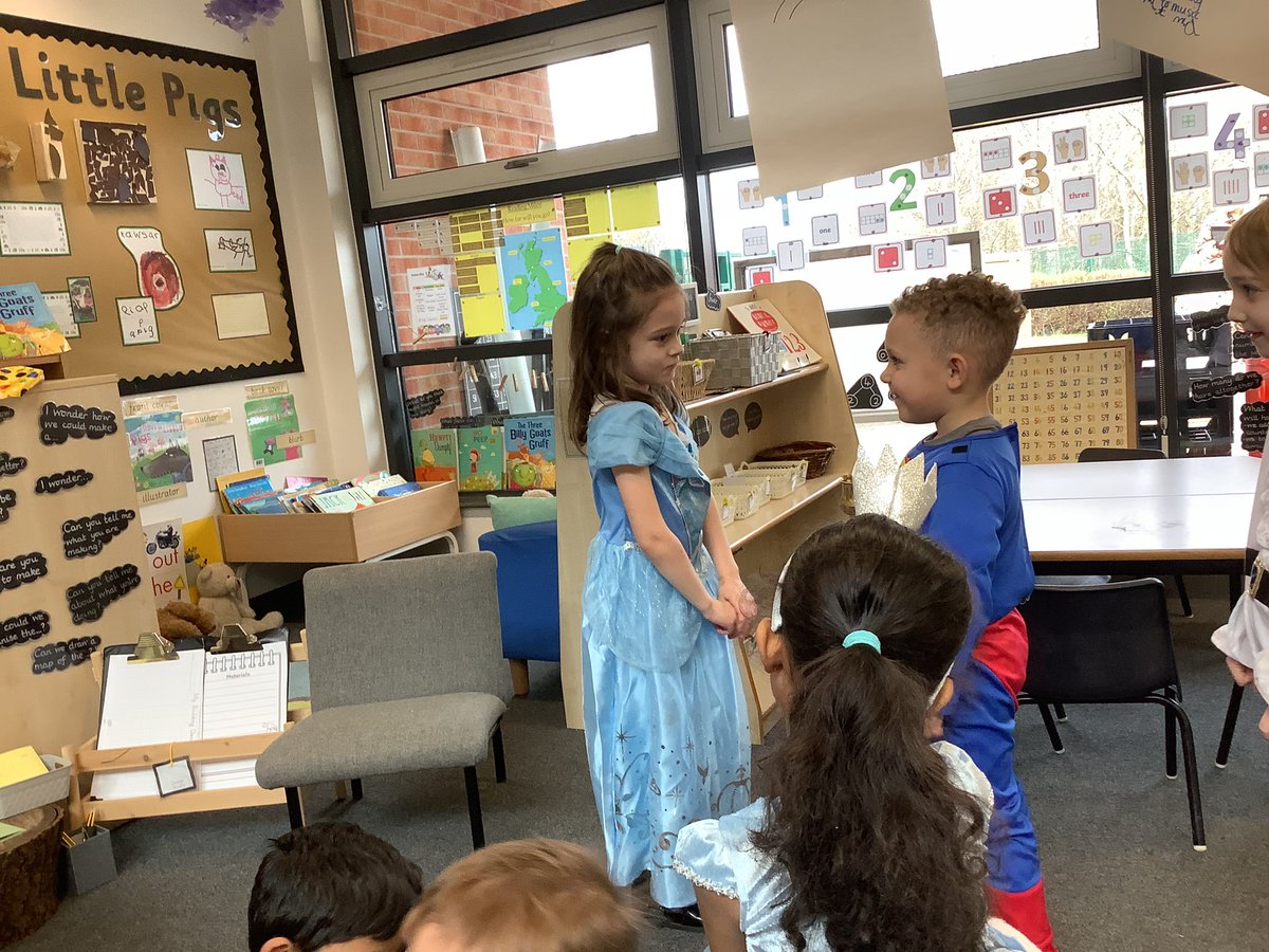 FS2Underthesea's tweet photo. We enjoyed acting out our own stories today for World Book Day! https://t.co/Xag8X13Mwi