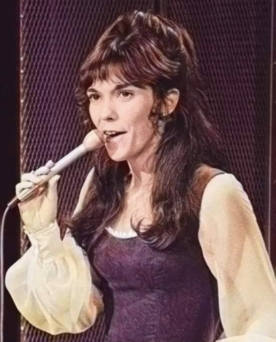 One of Pop Music's, sweetest, purest, and loveliest voices was tragically extinguished 40 years ago today #RIP #KarenCarpenter #TheCarpenters