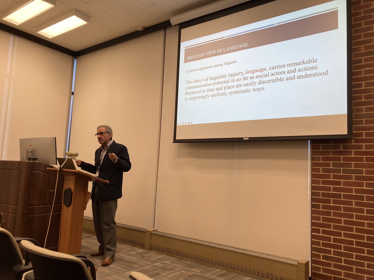 Aaaaand SoSy at UIUC has begun! Dr. Bhatt is starting things off with an absolutely fascinating talk - “Translanguaging and other parricidal regimes” 🤩 This is going to be a FABULOUS 2 days!