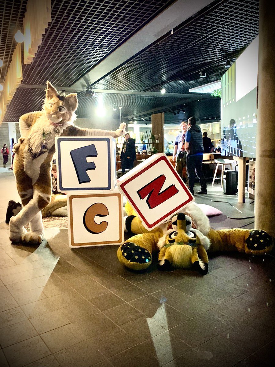 SlocombeKitty's tweet image. A story about cats, in two parts... #nordicfuzzcon #nfc2023 #fursuit #cats #plushsuit starring @Ranfox89 📷 @Rakhan