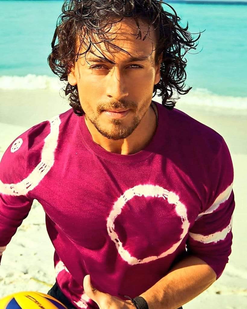 kayaldevaraj's tweet photo. March 2nd
Bollywood Actor #TigerShroff Birthday
@iTIGERSHROFF
#HBDTigerShroff #HappyBirthdayTigerShroff #ActorTigerShroff #Bollywood https://t.co/MXKprbuKEo