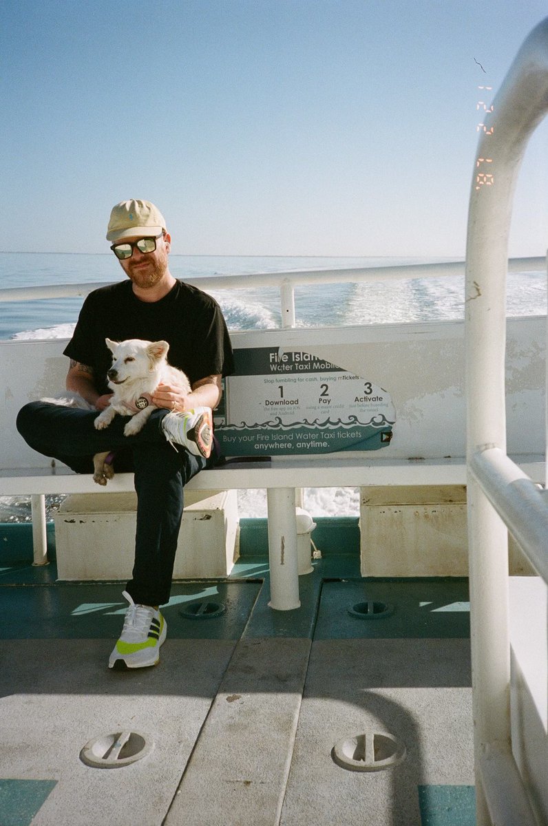 runjewels's tweet image. Happy birthday @therealelp we love ya 👉🤛