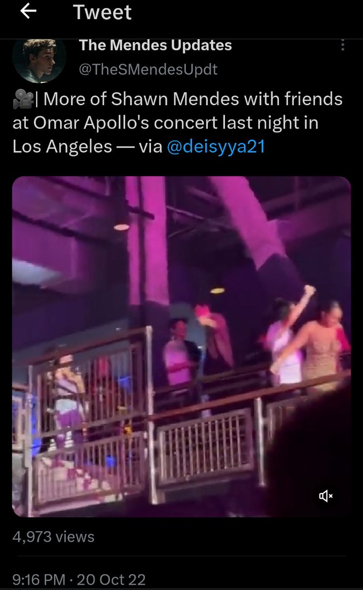 lauythelov's tweet image. a thread of every lie made up by gay men who've been harassing shawn mendes for nearly a decade.
1. a tiktok lying about shawn dating/being seen at a gay nightclub with omar apollo. The footage posted was taken at omar's concert in oct, shawn was with his friends/team matty