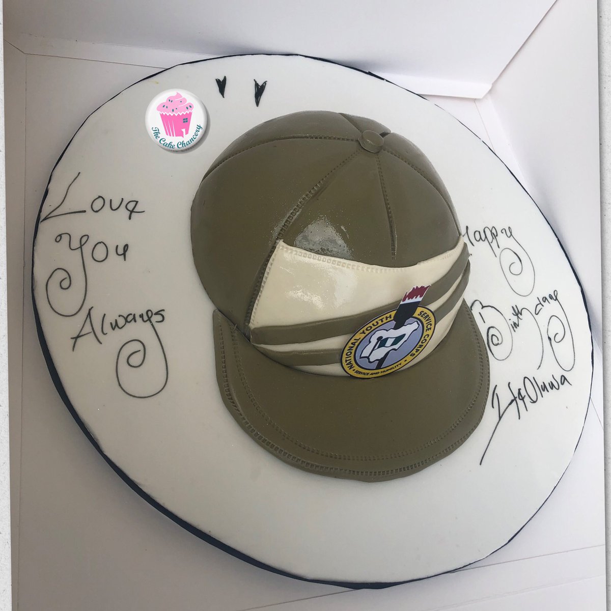 TheCakeChancery's tweet photo. A cake ???? 
Definitely Yes,made By The Cake chancery 👌 …
Please help me Retweet 🙏🙏🙏🙏 https://t.co/nBLOyFyvRc