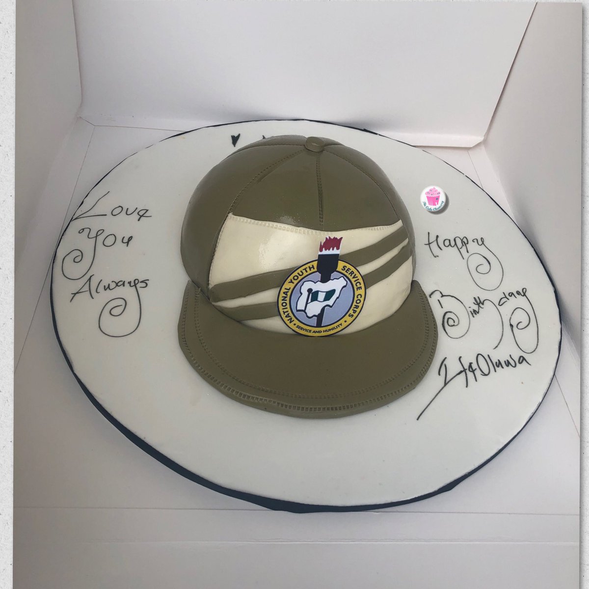 TheCakeChancery's tweet photo. A cake ???? 
Definitely Yes,made By The Cake chancery 👌 …
Please help me Retweet 🙏🙏🙏🙏 https://t.co/nBLOyFyvRc