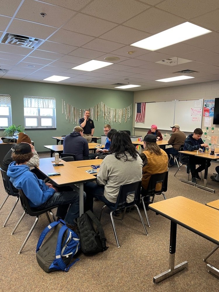 LennoxJrSrHS's tweet photo. Lt. Butler presented about careers in law enforcement this morning. https://t.co/N0wDZdQOwi