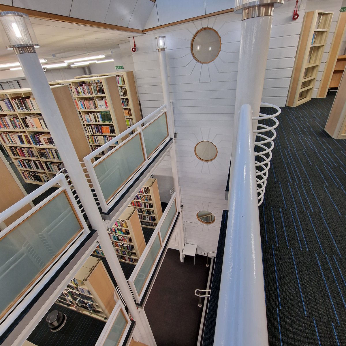 SolentLibrary's tweet photo. It's #WorldBookDay2023 and we have books, lots of them! ♥️ #SolentLibrary ♥️ https://t.co/ozxAco3iQ9