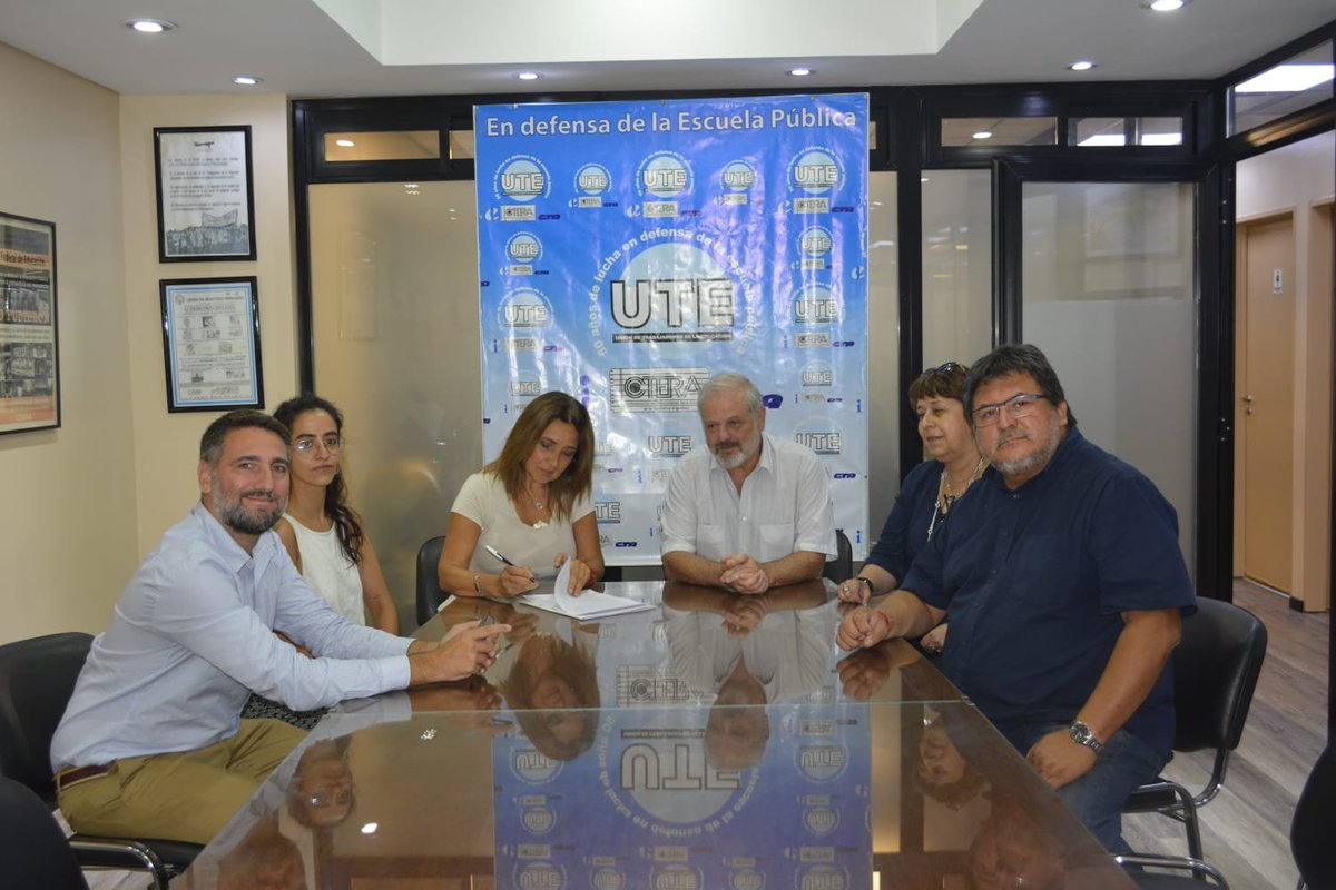 Desde <a href="/utectera/">UTE</a> firmamos un convenio con el Departamento de Folklore de la UNA para concretar un beneficio del 20% de descuento en aranceles de los Cursos de Extensión Universitaria para Afiliadxs del sindicato.

Conocé la cartilla de cursos y talleres 👉 assets.una.edu.ar/files/file/fol…