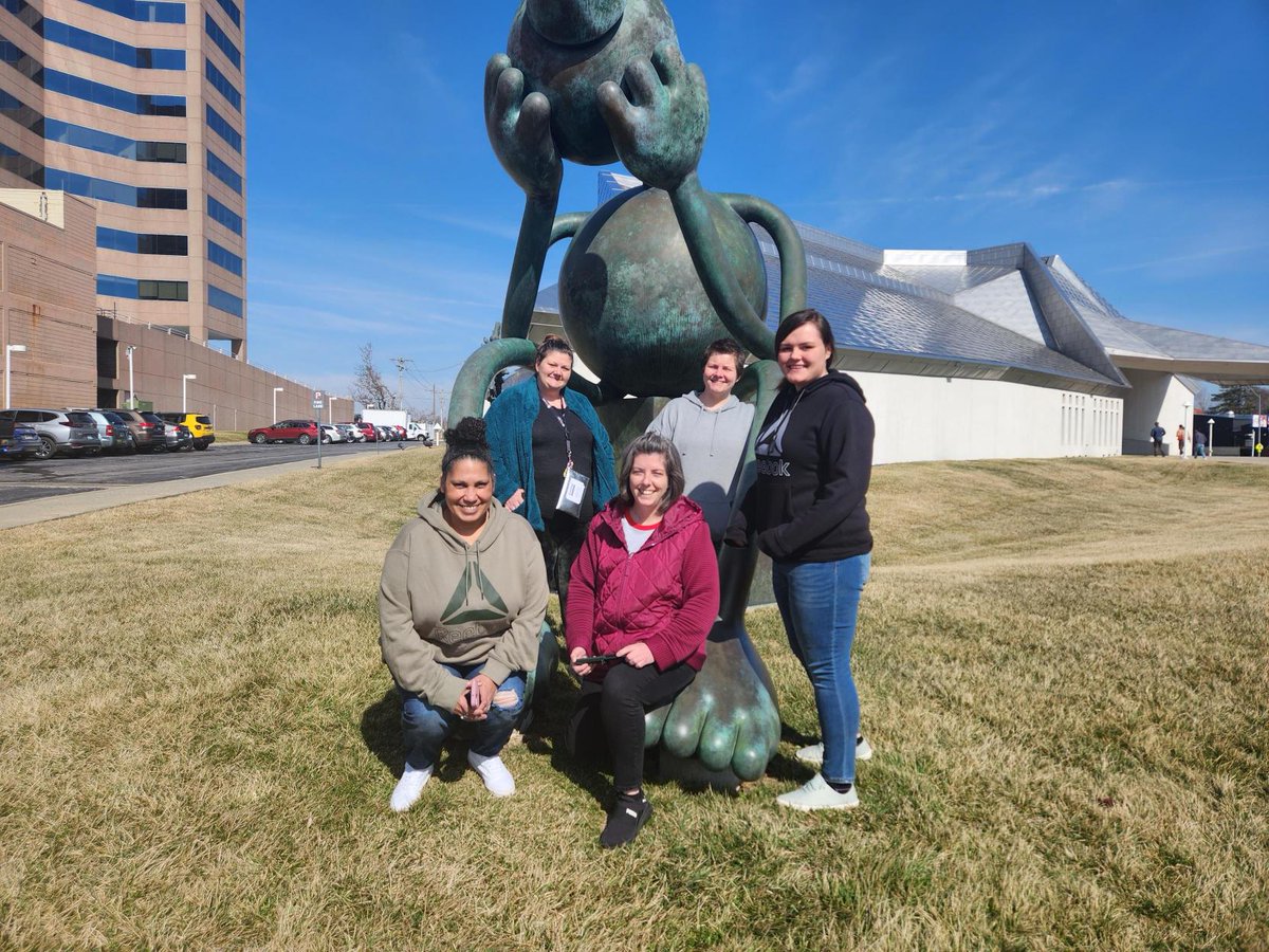 JTNLKC's tweet photo. This past weekend Journey and Peace House residents had the opportunity to take a tour of The Kemper Museum of Contemporary Art and the Nelson-Atkins Museum of Art led by Barbara Stuber, a docent at the gallery and long-time friend of our organization. https://t.co/OHInl4ydYw