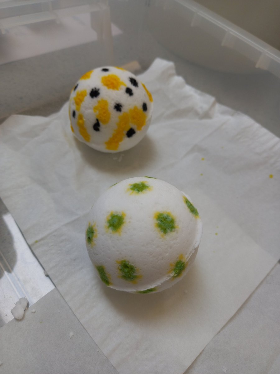 OPSScience's tweet image. A great day for a dinosaur-themed  inspiration lab! Making fizzy bathbomb dinosaur eggs with a dinosaur ranger! Happy #WorldBookDay2023! @OPS_OratoryPrep