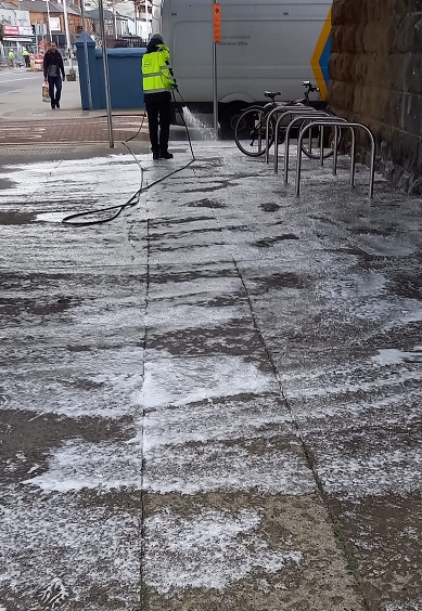 Our #PowerWashing crew out & about in the #NottinghamStreet area. For #WasteManagement requests/queries see: citizenhub.dublincity.ie. #YourCouncil #PublicDomain #SmallChangesBigImpact #PublicRealm #CivicPride #KeepDublinTidy #LeaveNoTrace #NEIC @BallyboughDub @RachelReddin