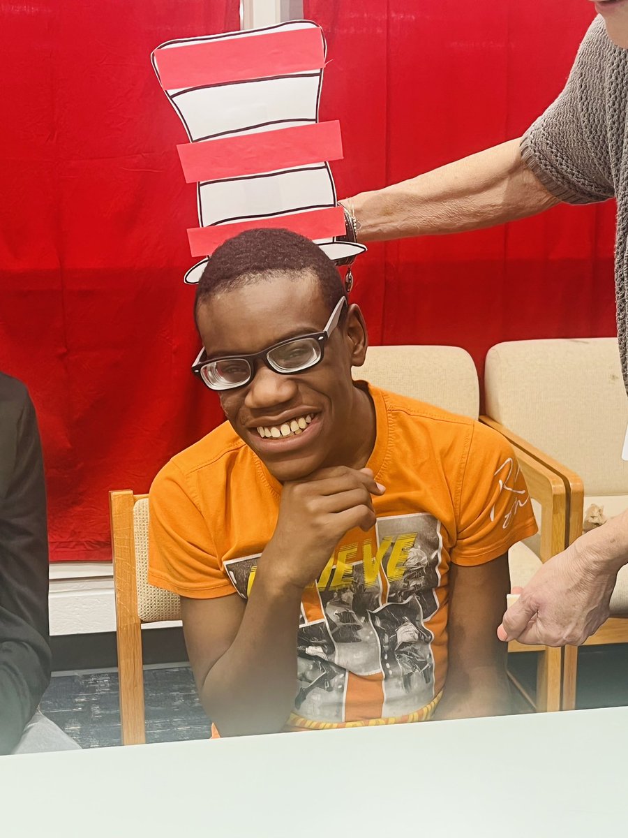 Mrs. McCluskey (@shainaeducates) on Twitter photo 📚Read Across America day with a few of my favorite students! 🧢<a href="/LuellaHS_HCS/">Luella High School</a> <a href="/bhardnett12/">Brandi Hardnett</a> <a href="/jforsyt2/">James Forsythe</a> #DrSeuss #TheCatInTheHat 📚Read Across America day with a few of my favorite students! 🧢<a href="/LuellaHS_HCS/">Luella High School</a> <a href="/bhardnett12/">Brandi Hardnett</a> <a href="/jforsyt2/">James Forsythe</a> #DrSeuss #TheCatInTheHat