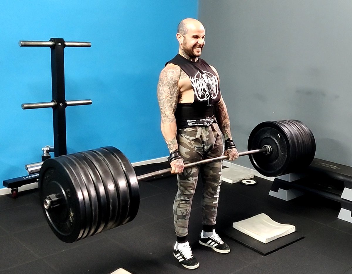 #motivation #fit  #fitness #gymlife #pushpullgrind #grindout #flex  #gym #trainhard #eatclean #grow #focus #dedication #strength #ripped #swole #fitnessgear #muscle #shredded #squat #bigbench #cardio #sweat #grind #lifestyle #pushpullgrind