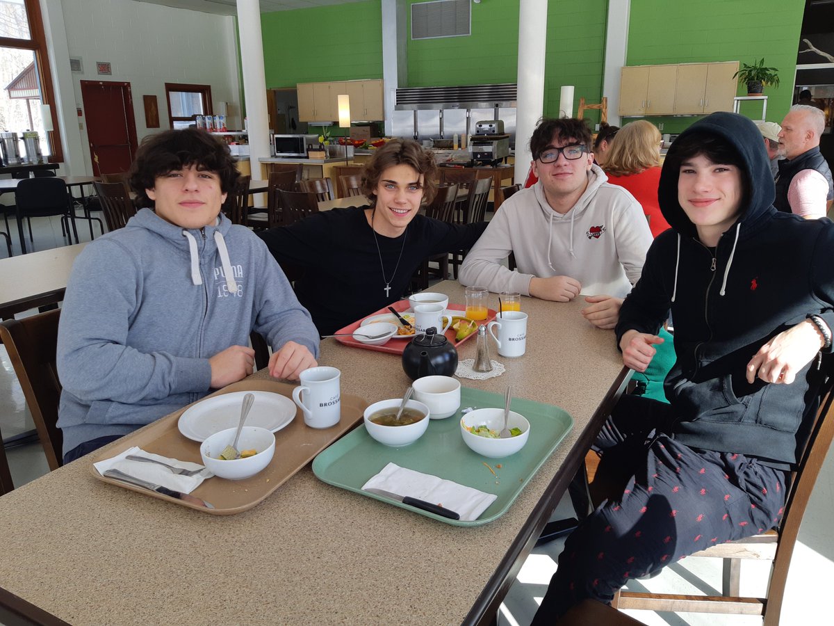 loyolamontreal's tweet image. Loyola students enjoyed their time
during Kairos LIV (54). Kairos is an optional three-day
retreat available to students in Secondary Five that
provides an opportunity for a more in-depth retreat
experience to reflect on their relationships with others,
and themselves. #LT4