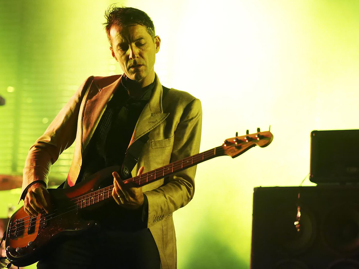 Britpopmemories's tweet image. Rest in peace Steve Mackey. Very sad news.