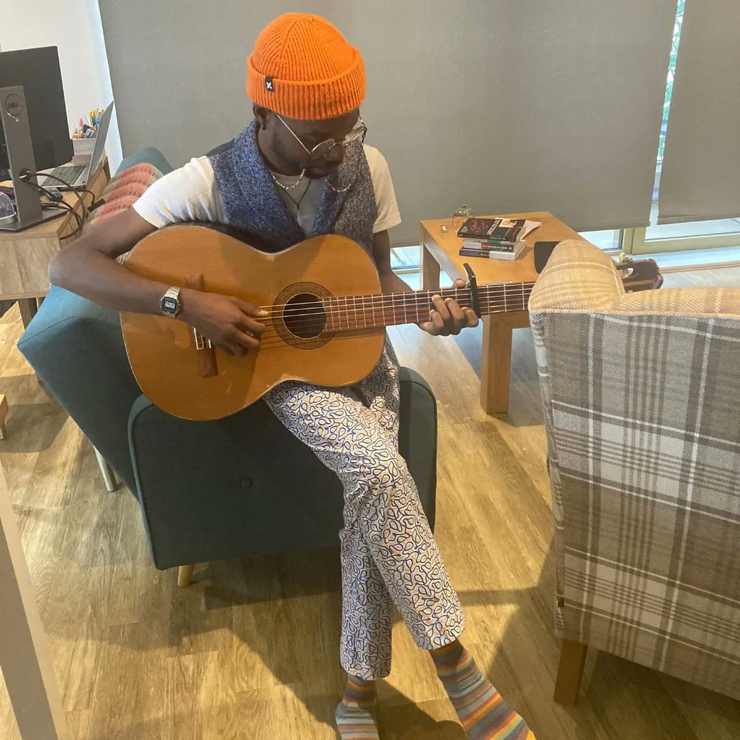 It’s almost Friday, you know what that means? 

It means my new single, One More Time, comes out at midnight ⌚

Are you ready? ☺️

#newmusic #comingsoon #singersongwriter #independentartist #soulmusic #mensfashion #beanie #springfashion #funkytrousers #stripedsocks #waistcoat