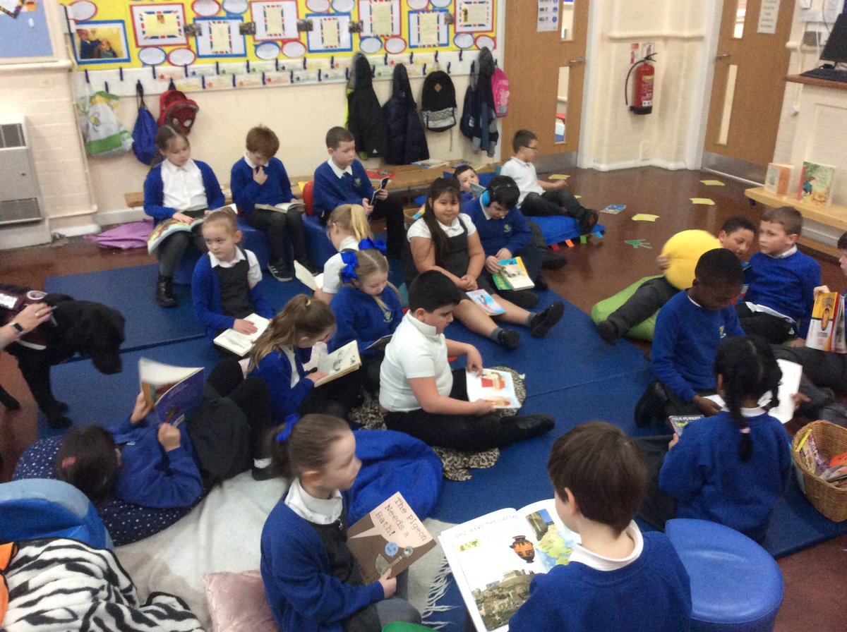 GSPSMorocco's tweet photo. We had a wonderful day in @GSPSMorocco celebrating @WorldBookDayUK. We read with our Year 1 reading buddies @GSPSFrance and really enjoyed our cosy reading time and hot chocolate!#GSPSReaders #GSPSSNUGGLEUPANDREAD @GwladysStPrim https://t.co/kAX2csnbX9