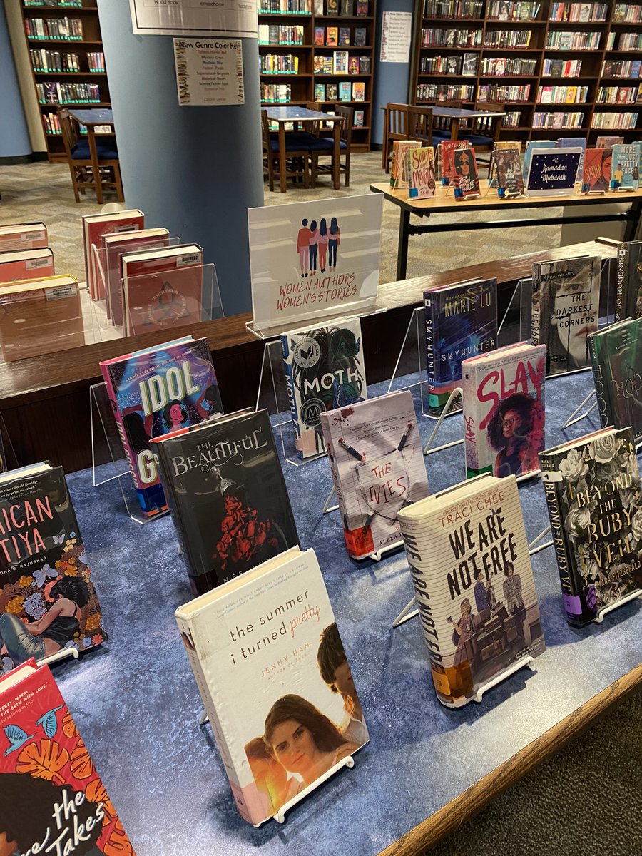 GrahamLibrarian's tweet image. I love the 1st of the month. New displays for days! #librarylife #librarydisplays