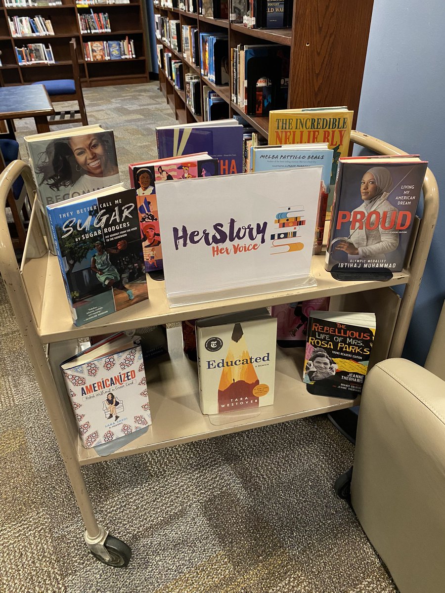 GrahamLibrarian's tweet image. I love the 1st of the month. New displays for days! #librarylife #librarydisplays
