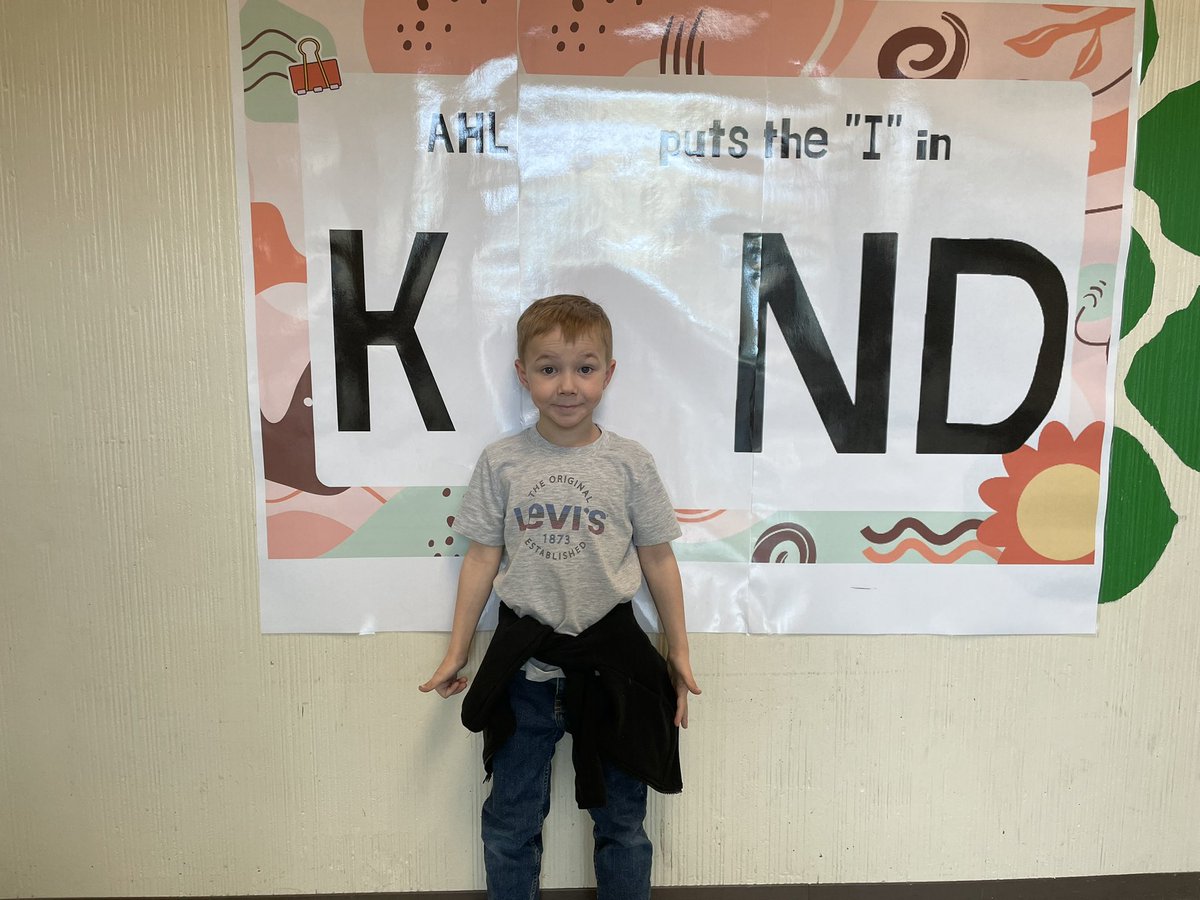 elliscounselAHL's tweet photo. “I’ve been waiting for this my whole life!” Bodhi, we share your excitement- you are a true #trustyhusky! Thanks, @MsGehaReading for the nomination. #goldenticketkindnessAHL https://t.co/Pk7LDZN8Ib