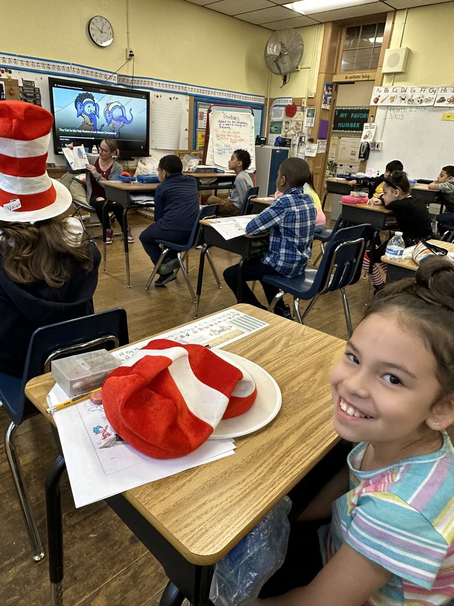 School 4 Grade 1 tweet media