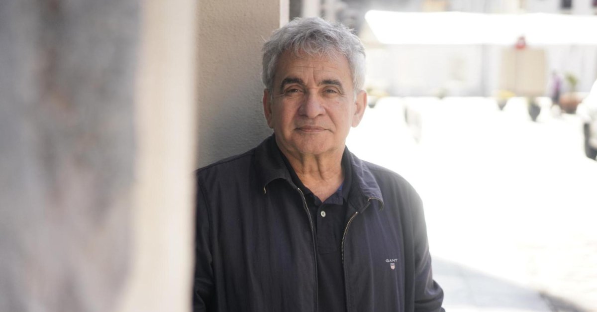 FeriaLiber's tweet photo. Hoy conocemos más al escritor @BAtxaga. Obtuvo el #PremioLiber 2021 al autor hispanoamericano más destacado. La @FGEEenlinea subrayó su gran trayectoria literaria que le ha permitido dar visibilidad tanto al euskera como al español.
Imagen ©José Ignacio Lobo Altuna https://t.co/6HcS0w0nT0