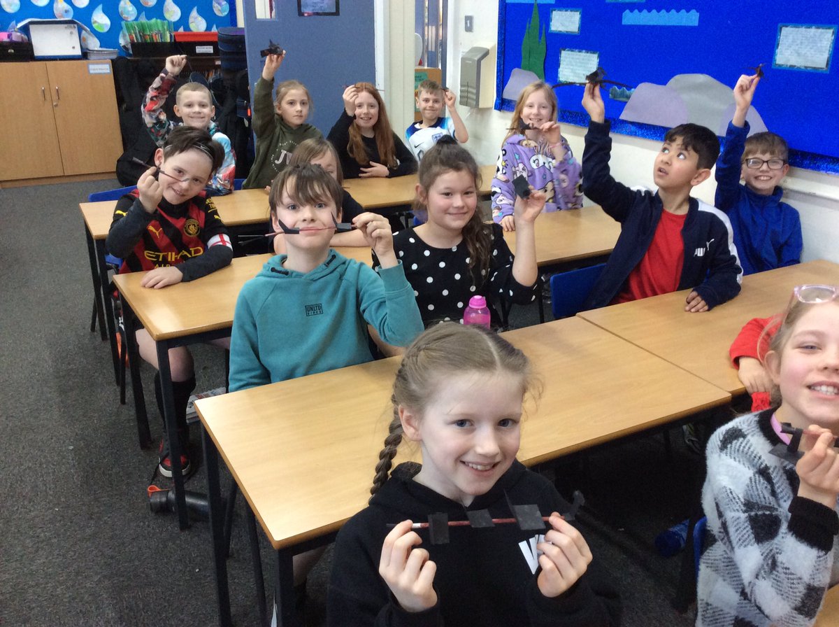 Y3Mabs's tweet photo. We have been writing witchy descriptions, making potions and designing improvements to broomsticks for World Book Day, based around the book Pretty by Canizales. ✨🔮🧙🏽‍♀️ https://t.co/FqHpK55bst