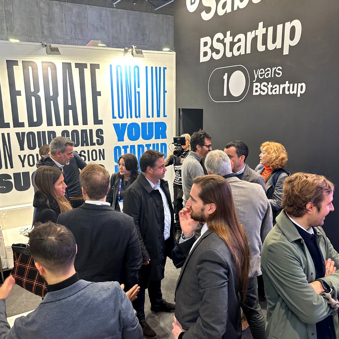 Glegaltechhub's tweet photo. Without a doubt, #legaltech is more alive than ever ๐ Thanks to our #GLTHpartners for supporting us!
@BStartup @Legal_Pigeon @wowlegalx @Deloitte_ES @tracedat1 @Clifford_Chance @Legalitas_ES @Roca_Junyent @VeridasOfficial https://t.co/pzRsl5YQFg