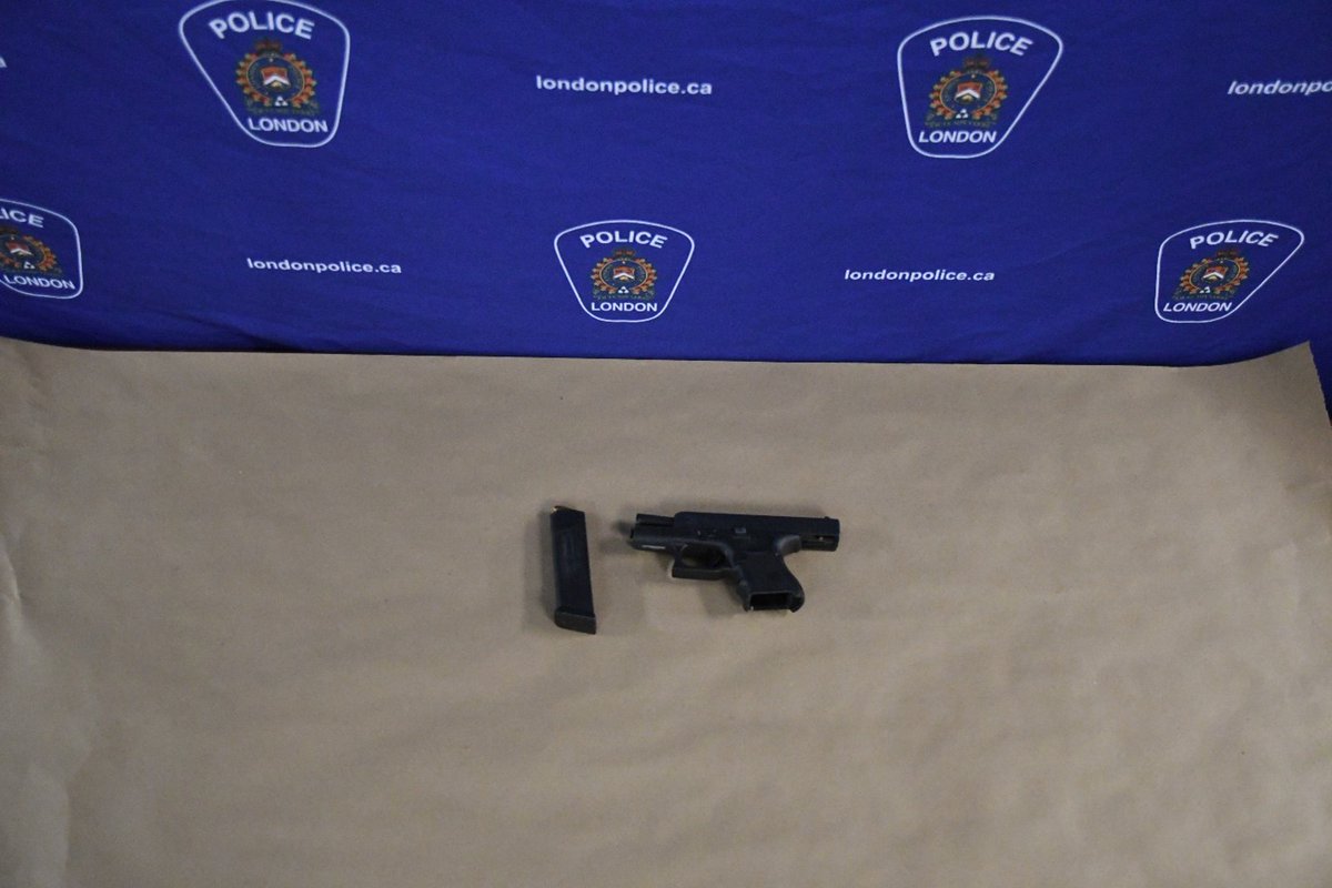 PLS RT #UPDATE #WANTED 
UPDATE – LONDON, ON (March 2, 2023) – One man has been charged and police search for two more, including Brandon Kyle Ford, 30, in relation to a number of weapons-related charges. Read more: londonpolice.ca/en/news/weapon… #ldnont
