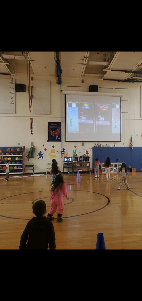 Read across America Physical Education style. #SanchezUACrewIntegrates#WeAreCrew#ActiveKiddosHealthyKiddos <a href="/msanchez_crew/">Maria Sanchez School</a> <a href="/urbanleaderEv/">Evelyn Overton</a> <a href="/HPSArtsWellness/">HPSArts&Wellness</a> <a href="/Ms_Zanghi/">Jess Zanghi</a>