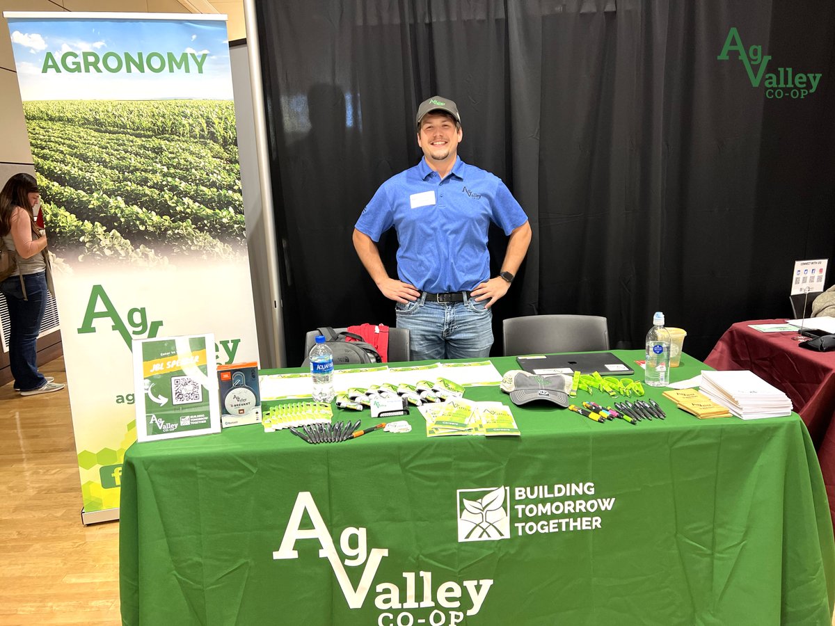 agvalleycoop's tweet photo. Attention University of Nebraska at Kearney students! Ag Valey Co-op will have a booth set up at today's career fair! Be sure to stop by and say hi 👋 and visit with us about career opportunities! 
#WeAreAgValley #BuildingTomorrowTogether https://t.co/yhDHf3mDHU