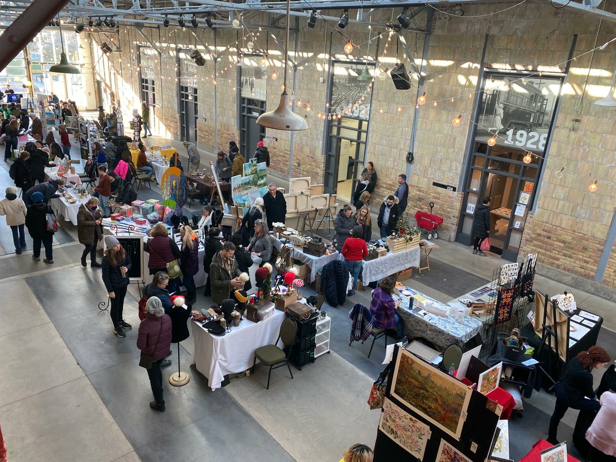 Calling all artists, creatives and makers! Apply now for the Artscape Wychwood Barns BAM Spring Market on May 27th!

The Barns Arts Market aims to support local talent within the community. If you’re an artist or maker, we encourage you to participate! 

bit.ly/BAM-Spring-Mar…