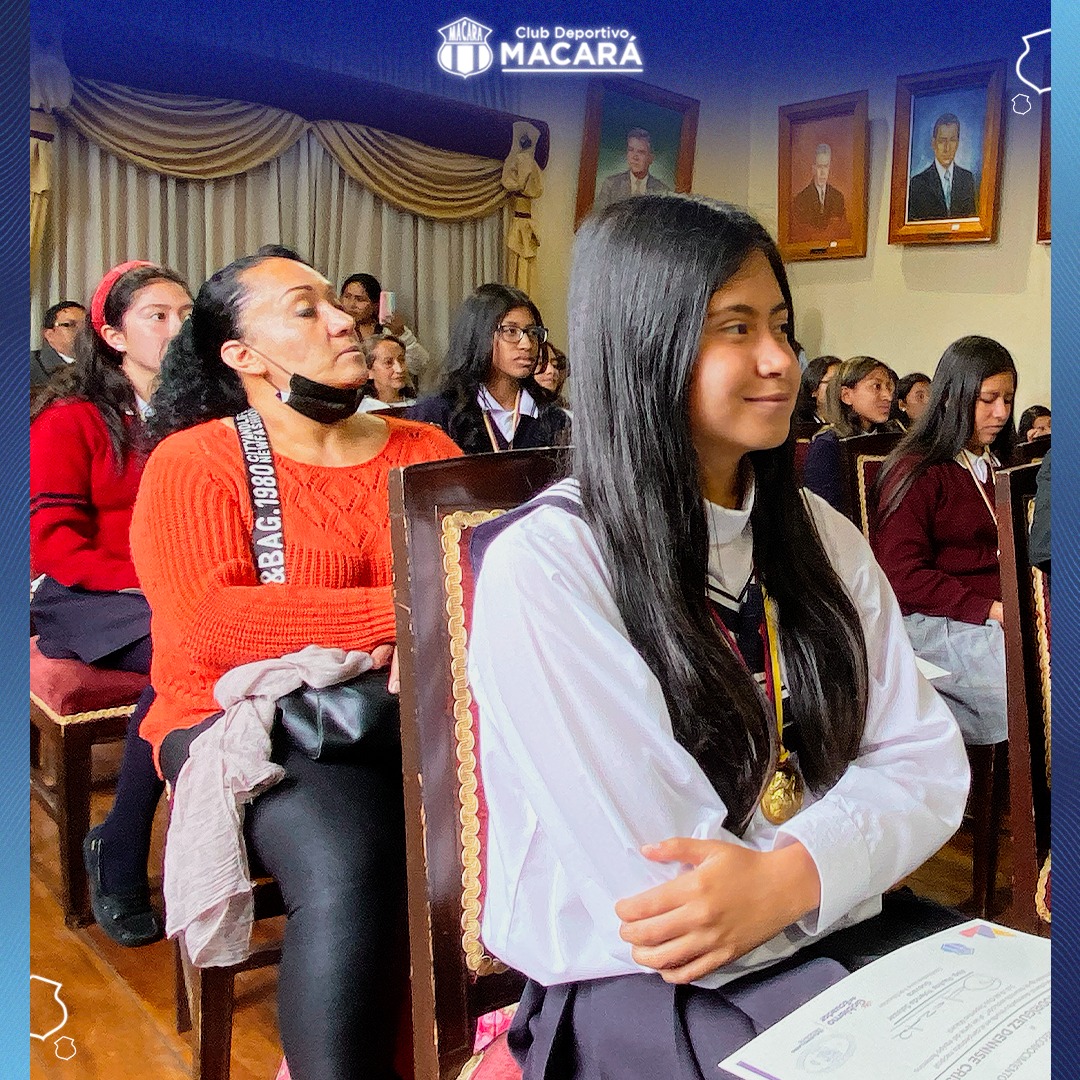 Macarafemenino's tweet image. 🎖️💜 || 𝐑𝐞𝐜𝐨𝐧𝐨𝐜𝐢𝐦𝐢𝐞𝐧𝐭𝐨 𝐂𝐞𝐥𝐞𝐬𝐭𝐞

Agradecemos al Ministerio de Educación, que a través de la Ab. @Paulin_Salazar , Coordinadora Zonal de Educación - Zona 3 @EducacionZ3_Ec, por el reconocimiento a nuestras jugadoras 💜🙌🏼😃

#VamosLasCelestes