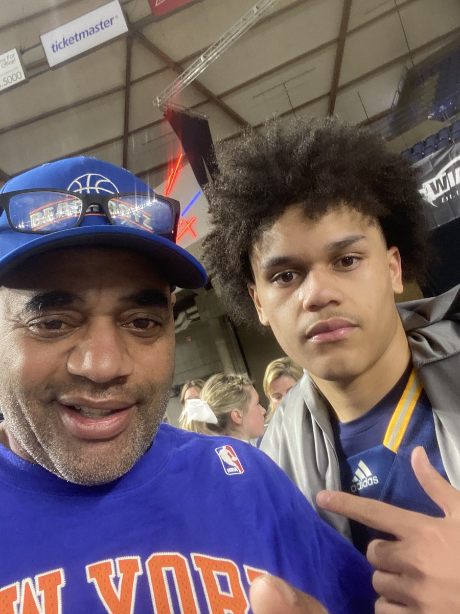 HS Boys 4A State Championships 2023 Makai Bloomfield 6’3 SG Mariner 27pts put in a shooting clinic with 6/11 3-pt shots in his last HS game. Unsigned Senior has major game. One of the best shooting guards in WA